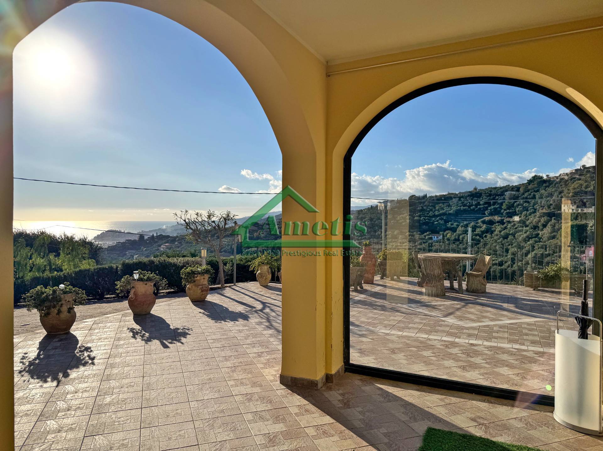 Villa in vendita a Imperia, Oneglia Cascine