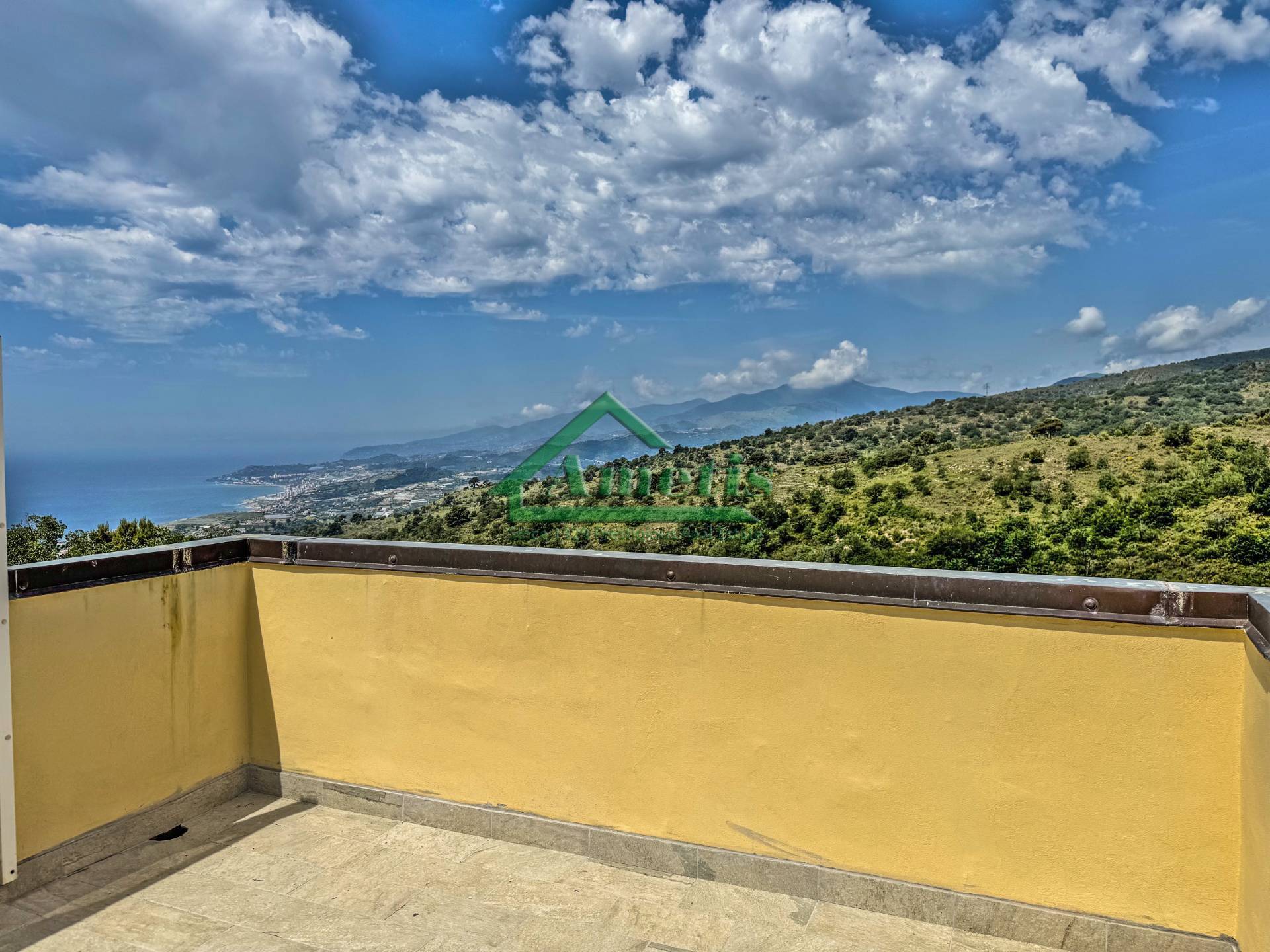 Villa in vendita a Cipressa