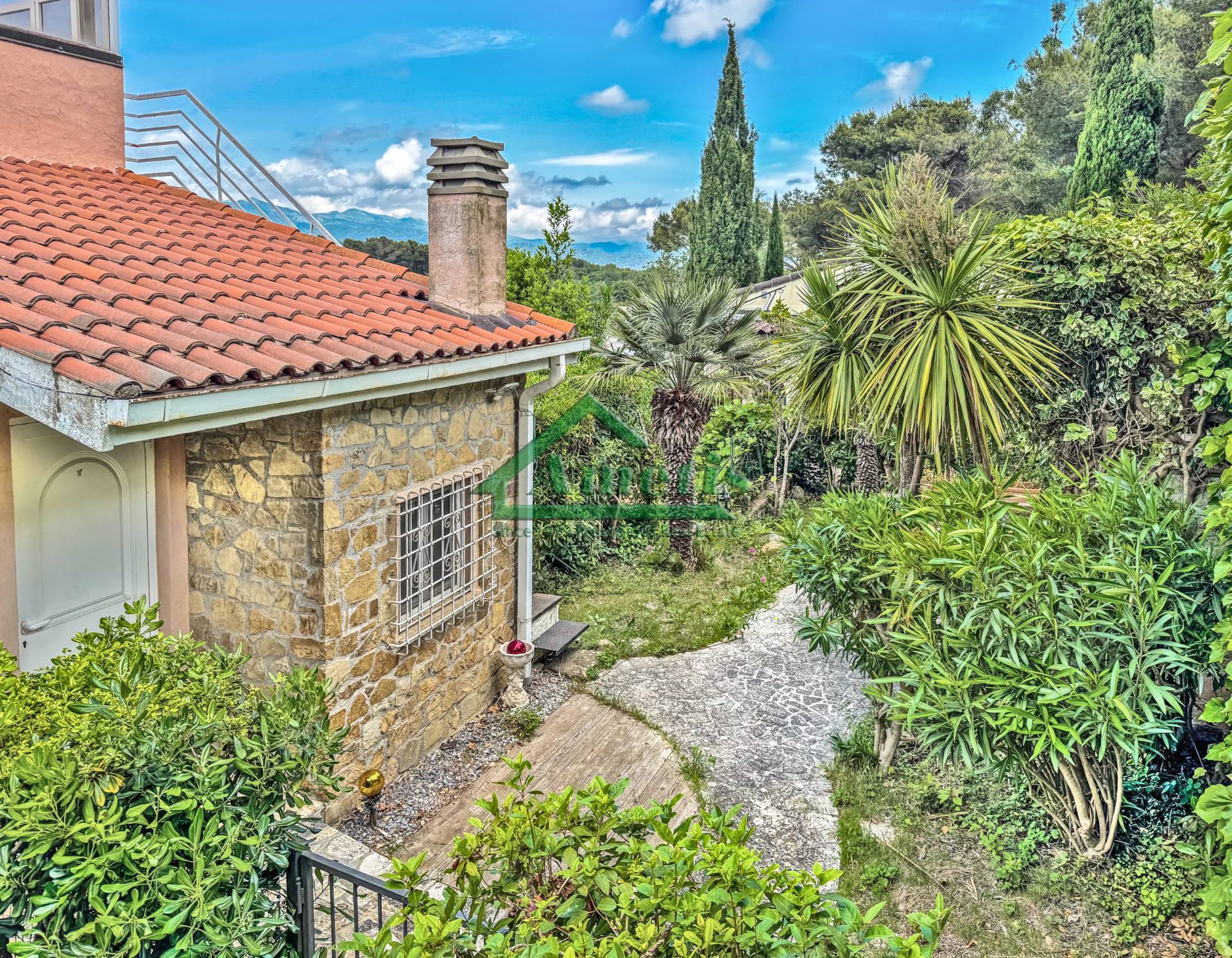 Villa in vendita a Cipressa