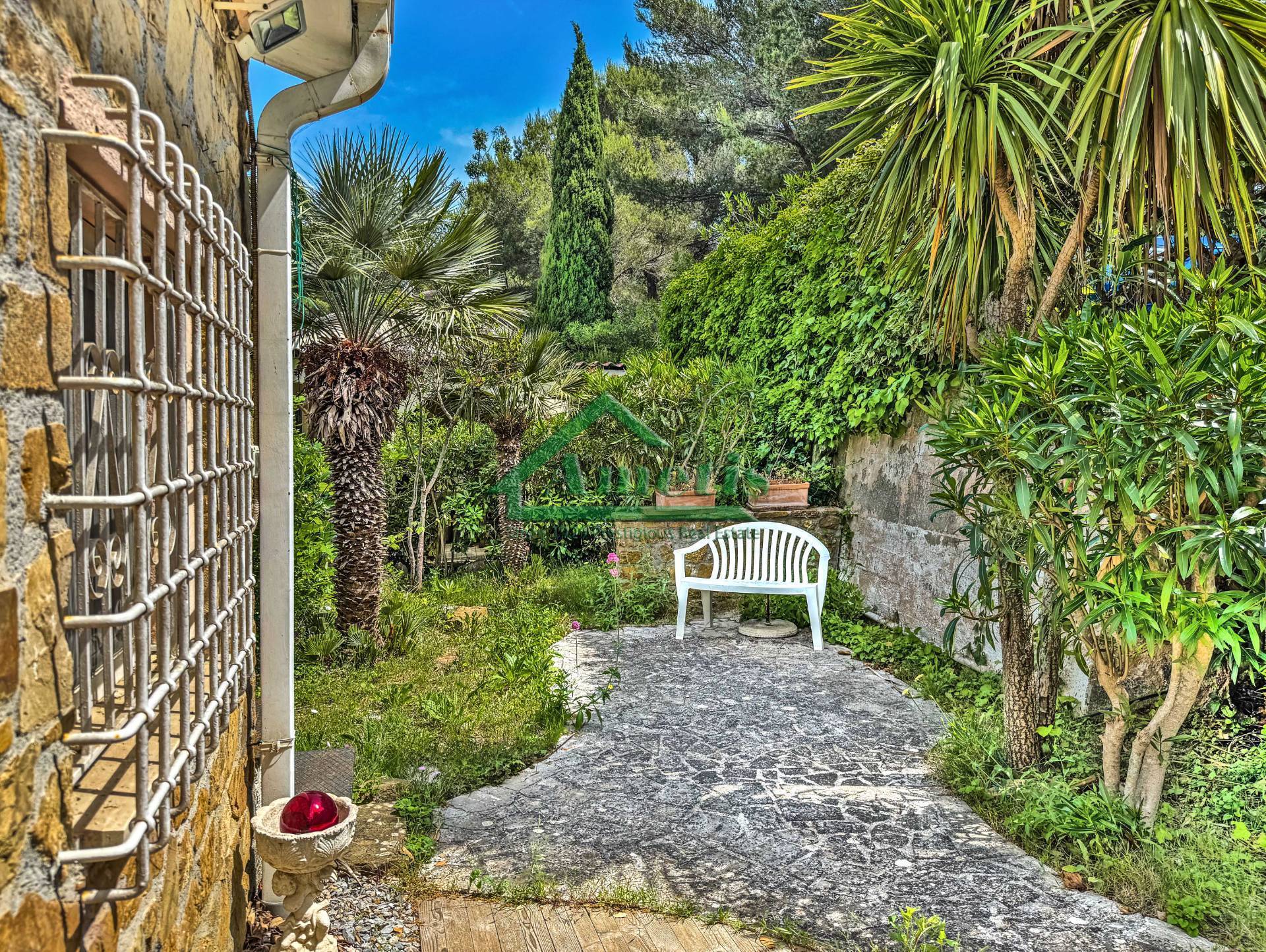 Villa in vendita a Cipressa