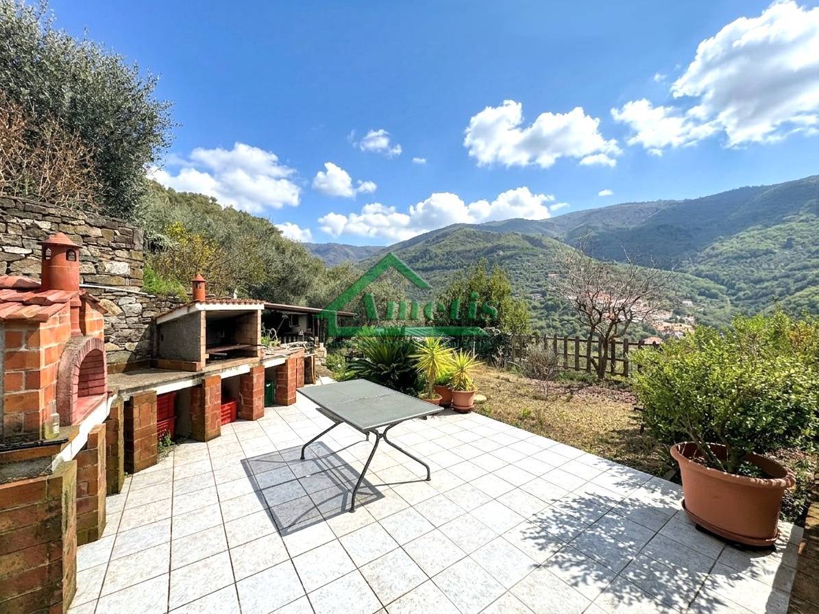 Villa in vendita a Diano Arentino, Diano Borello