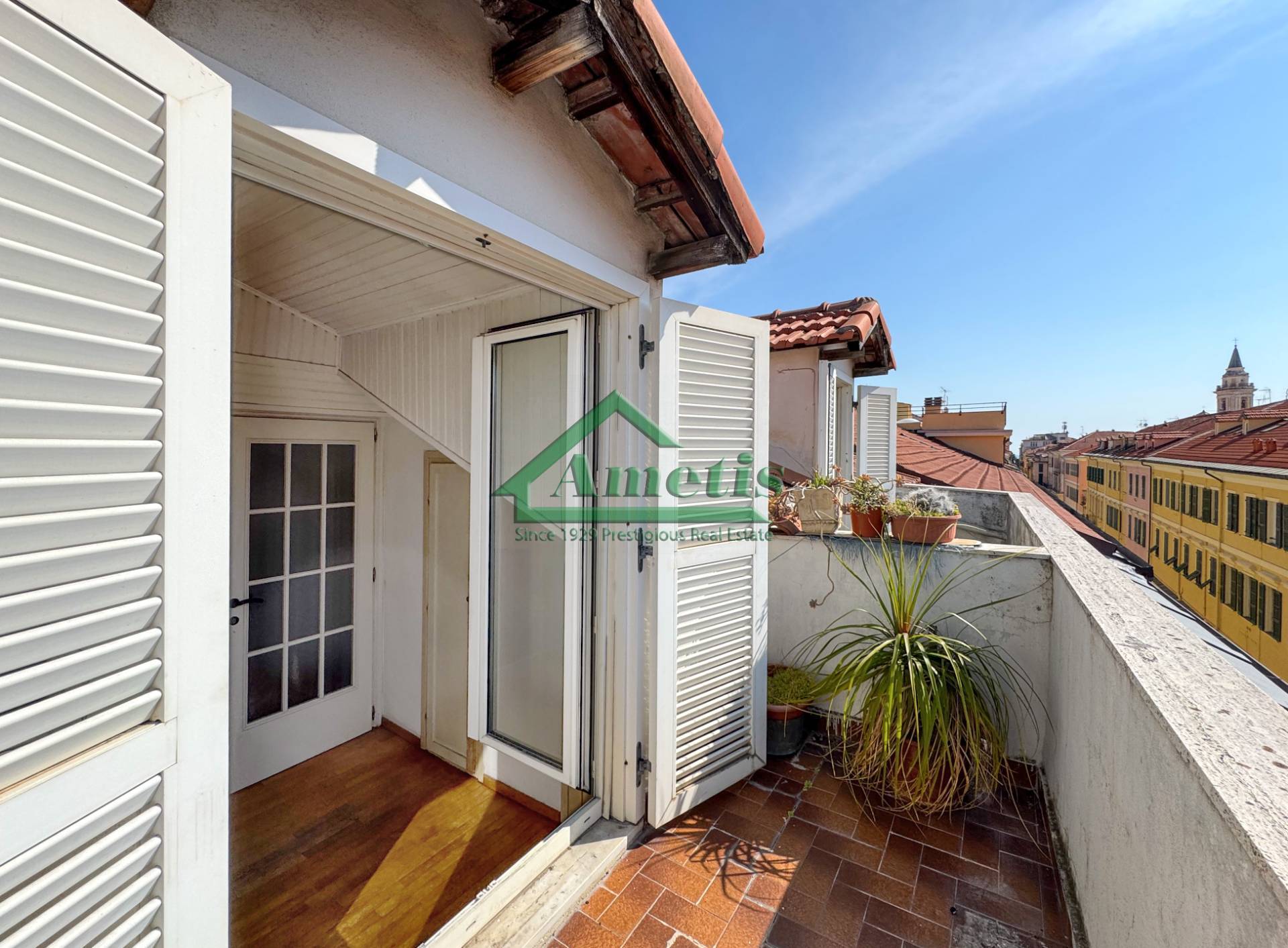 Appartamento in vendita a Imperia, Oneglia centro