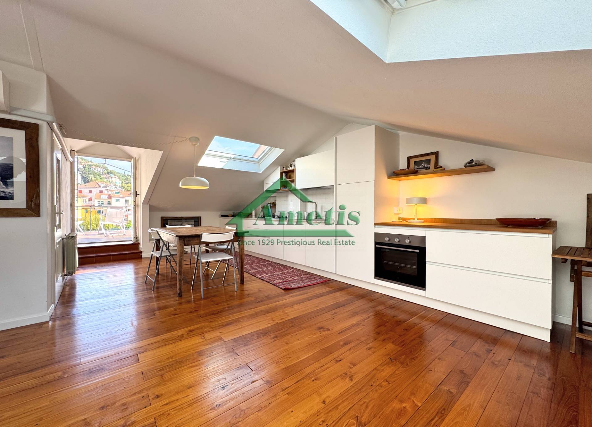 Appartamento in vendita a Imperia, Porto Maurizio Borgo Marina