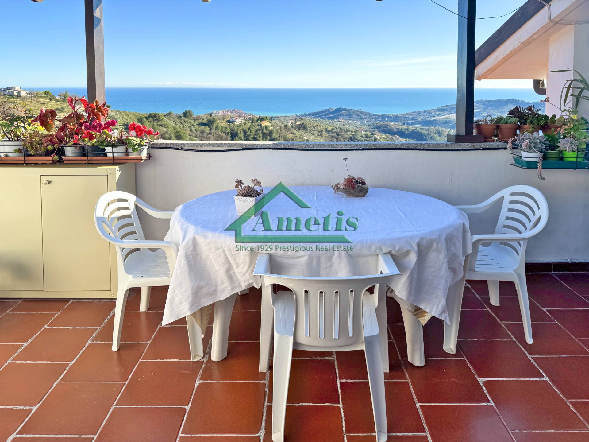 Appartamento in vendita a Imperia, Oneglia periferia