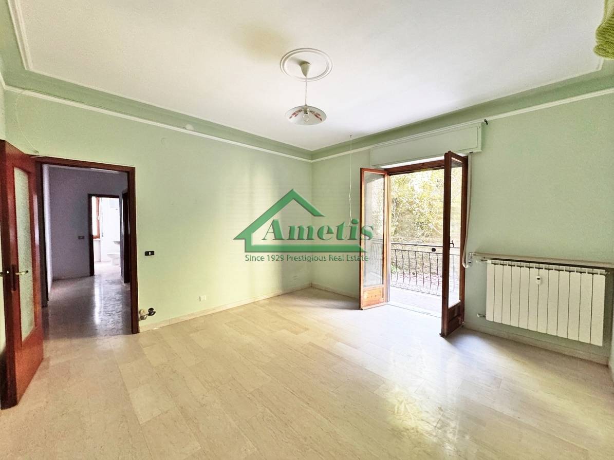 Appartamento in vendita a Imperia, Oneglia centro