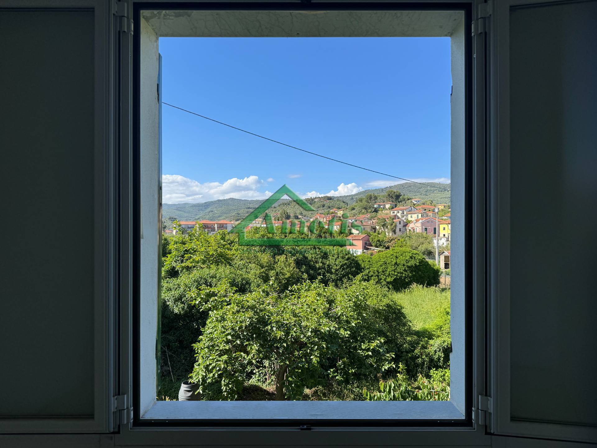 Appartamento in vendita a Imperia, Caramagna
