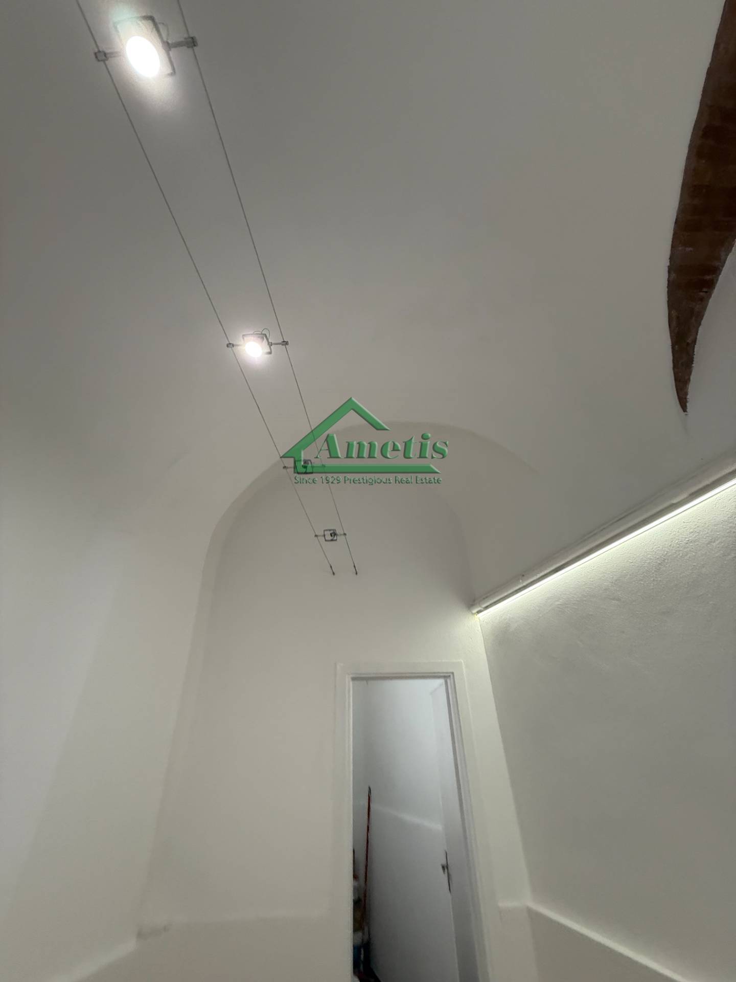 Ufficio / Negozio / Deposito in affitto a Imperia, Oneglia centro