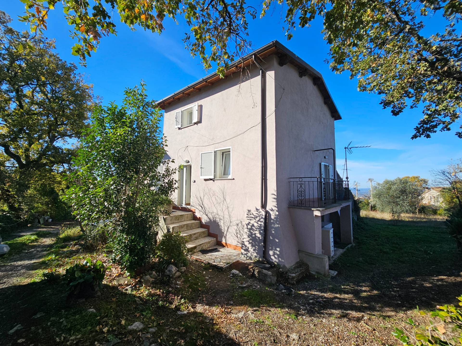 Porzione di Casa in vendita a Viterbo, Periferia