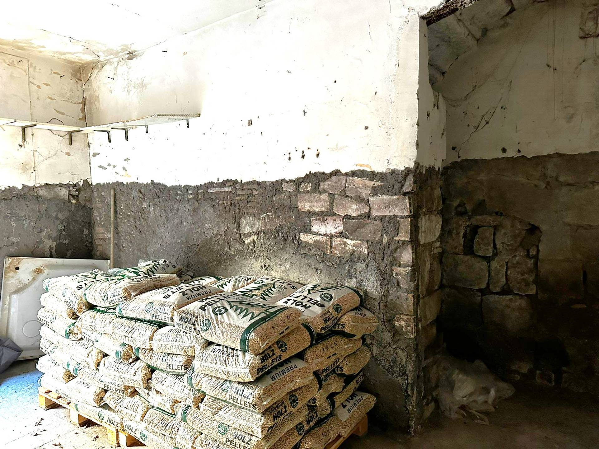 Garage / Box in vendita a Viterbo, Centro