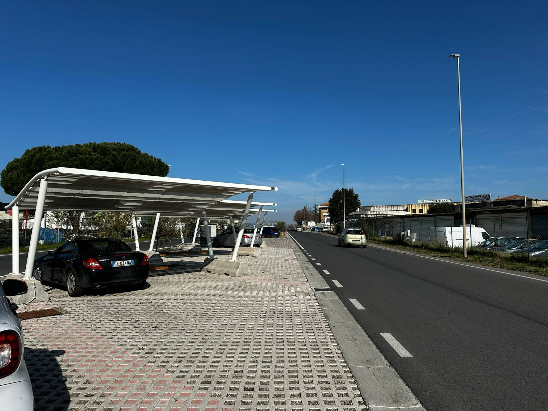 Locale commerciale in vendita a Viterbo, Periferia