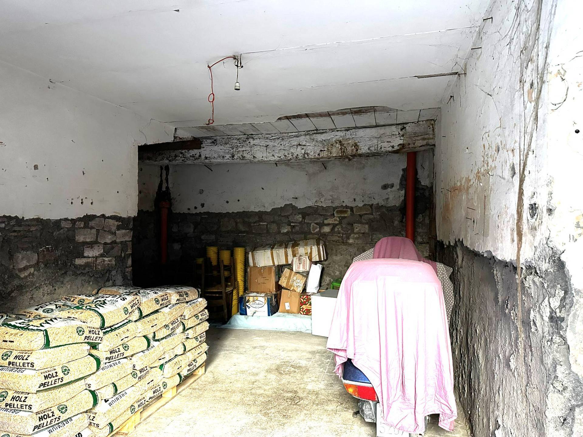 Garage / Box in vendita a Viterbo, Centro