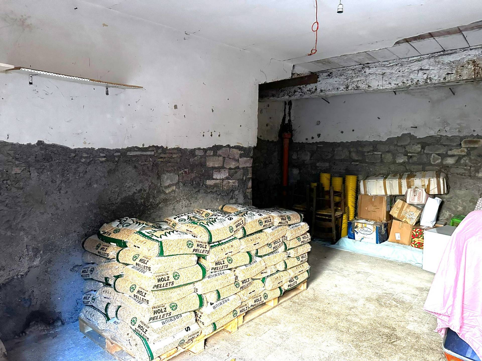 Garage / Box in vendita a Viterbo, Centro