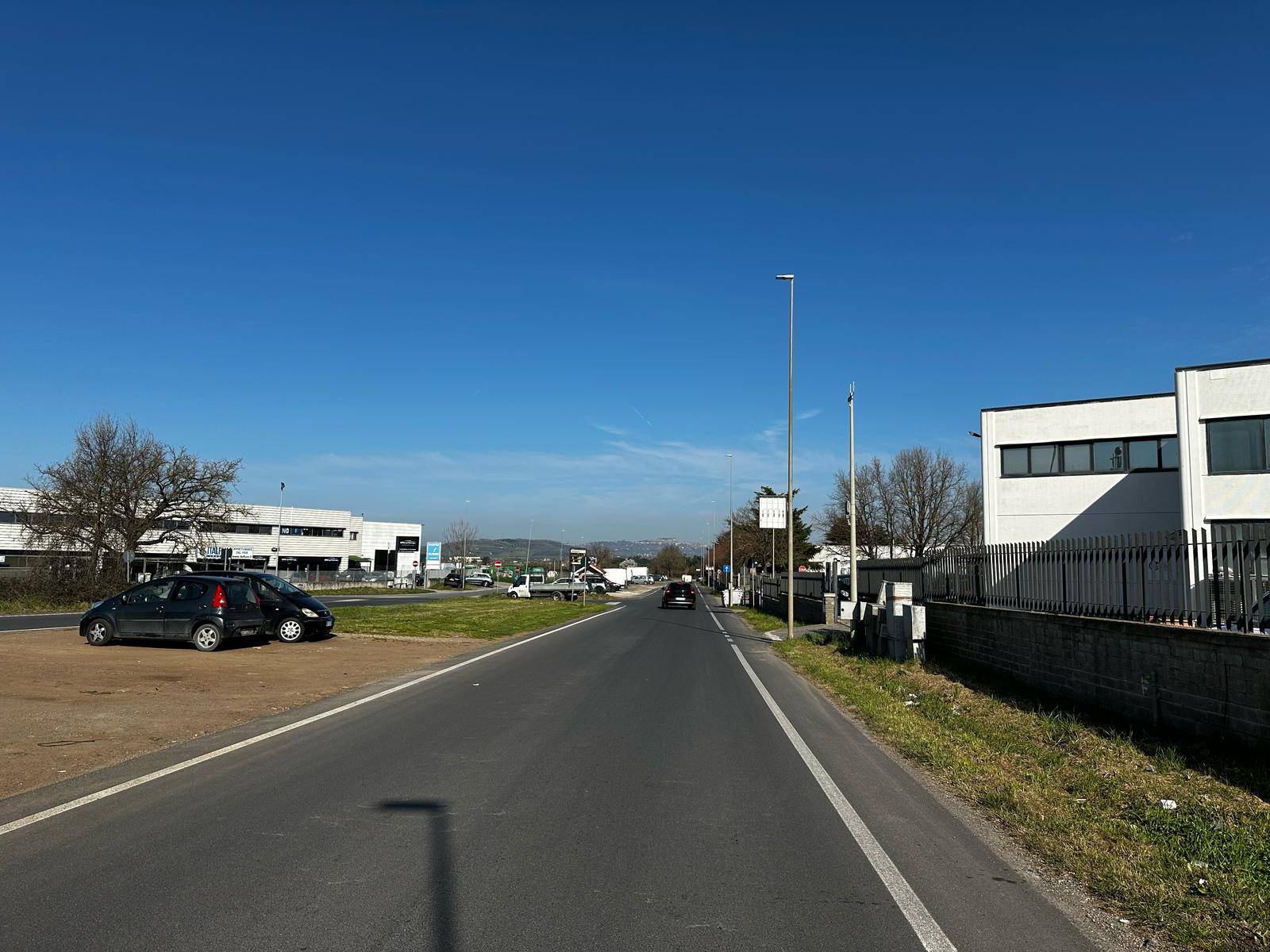 Locale commerciale in vendita a Viterbo, Periferia