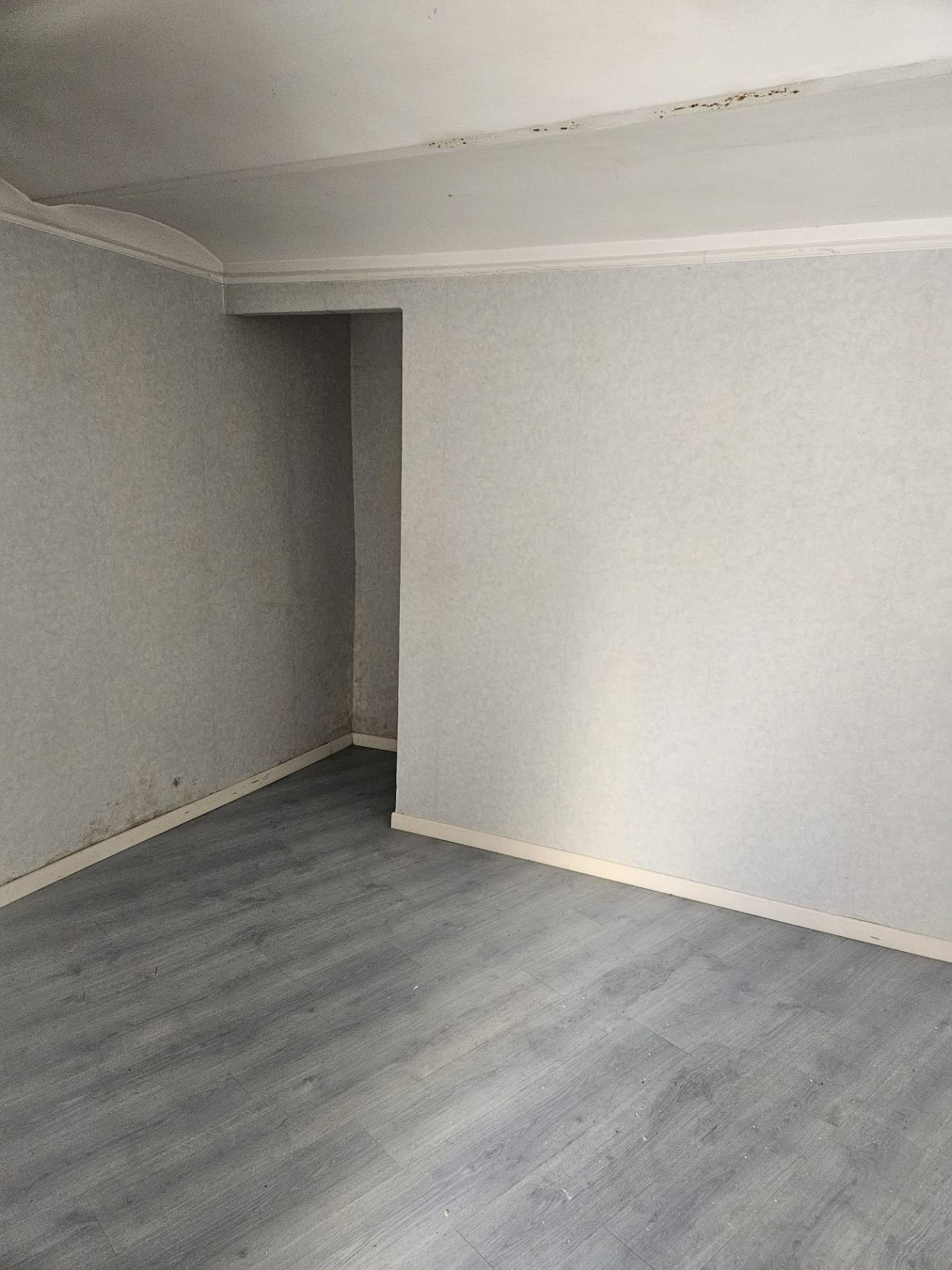 Locale commerciale in vendita a Viterbo, Centro