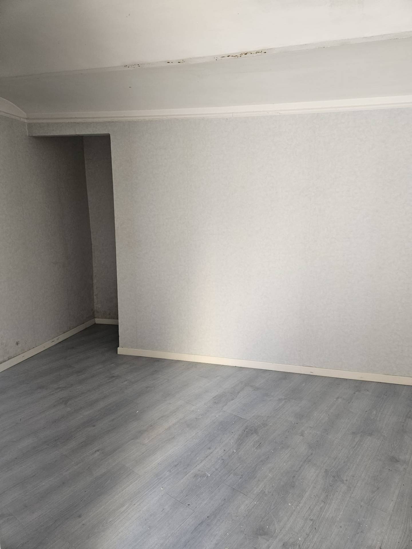 Locale commerciale in vendita a Viterbo, Centro