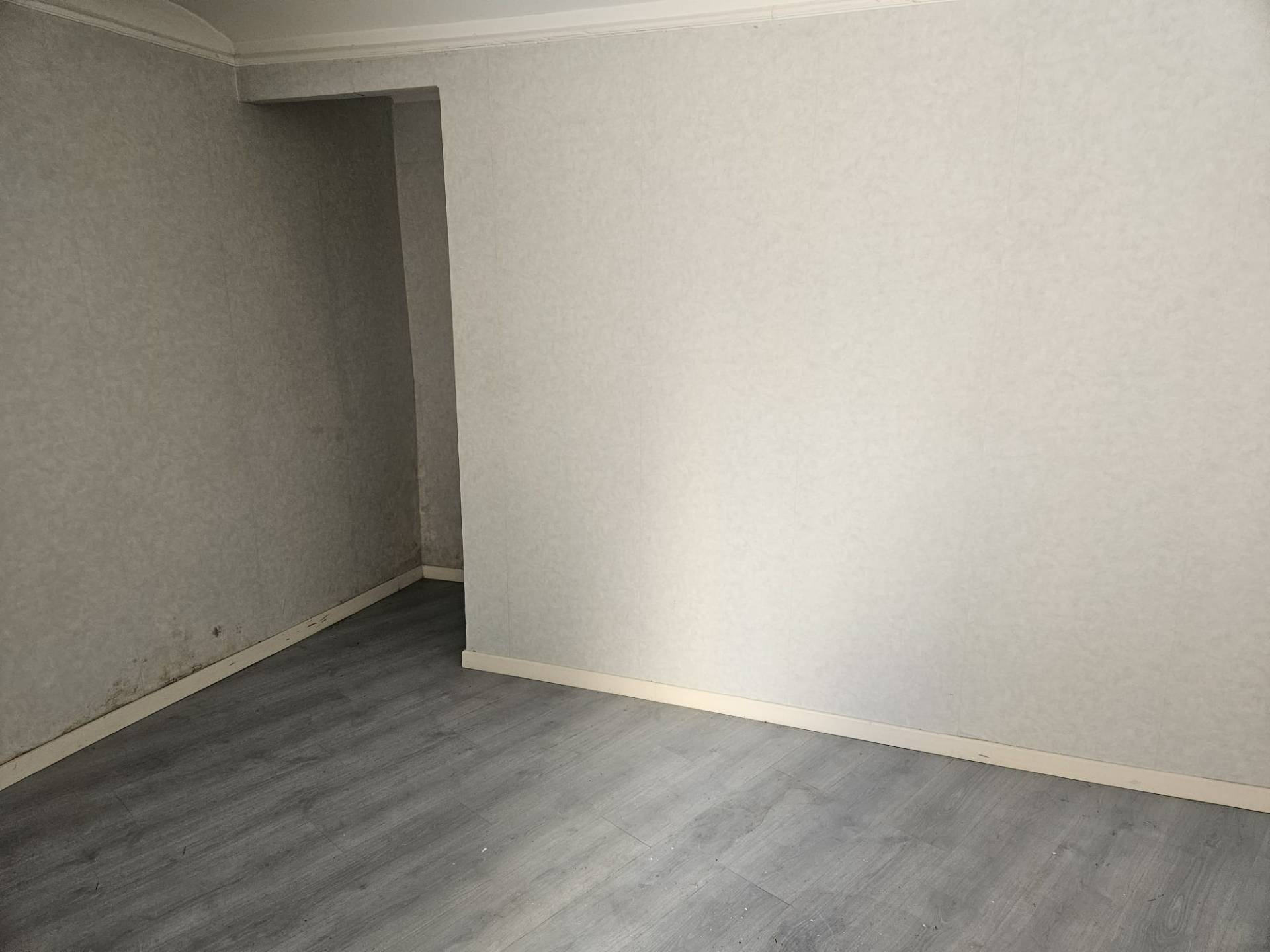 Locale commerciale in vendita a Viterbo, Centro