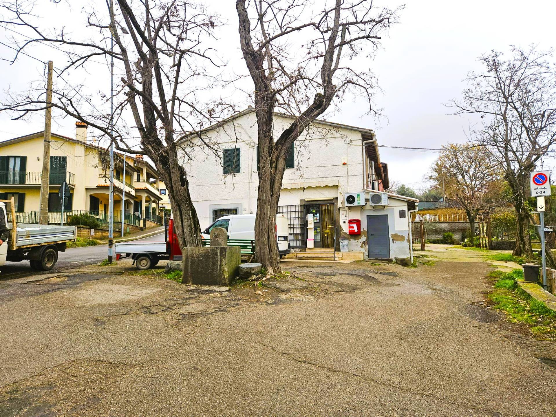 Attivit commerciale in vendita a Viterbo, Tobia