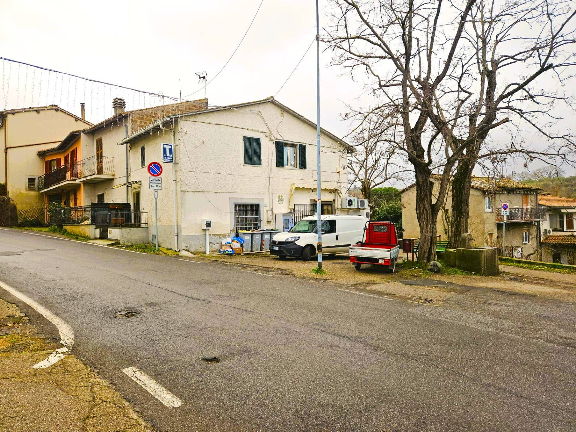 Attivit commerciale in vendita a Viterbo, Tobia