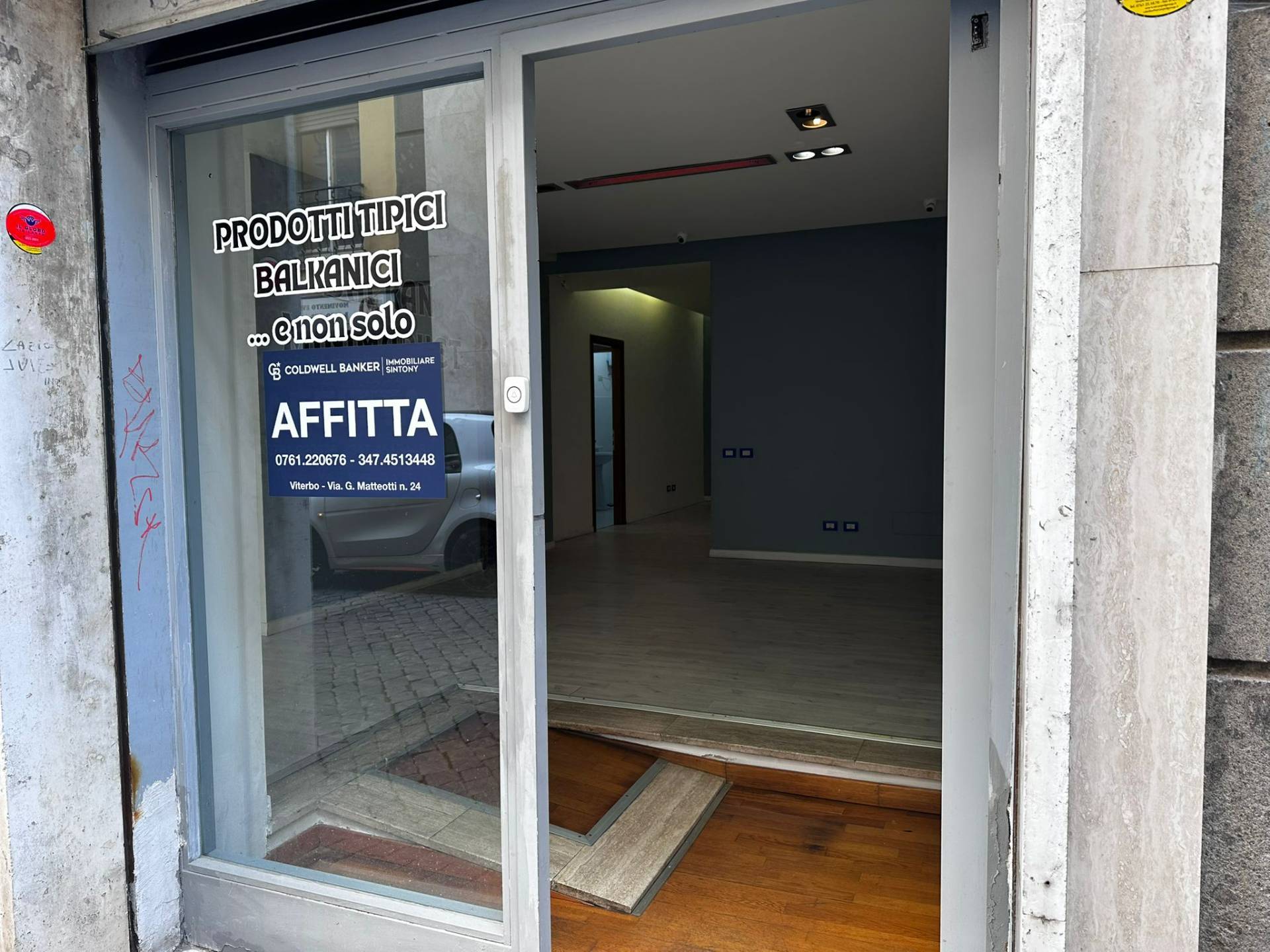 Locale commerciale in affitto a Viterbo, Centro