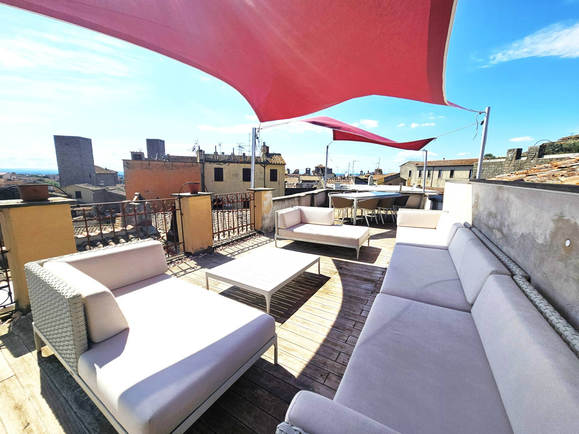 Appartamento in vendita a Viterbo, Centro
