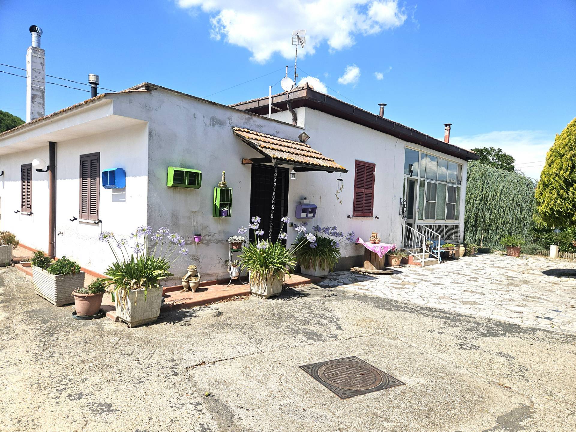 Casa indipendente in vendita a Viterbo, Periferia