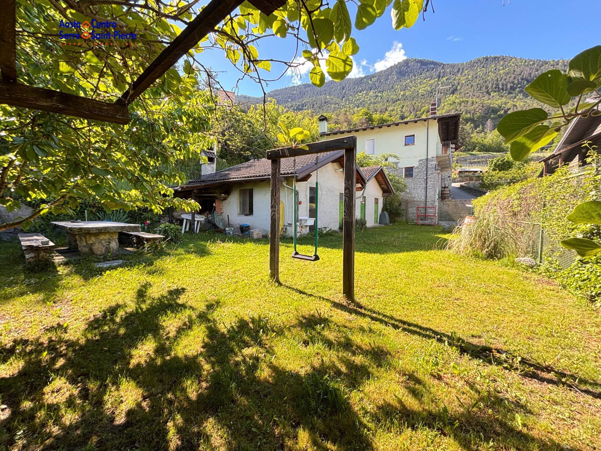 Casa singola in vendita a Jovencan