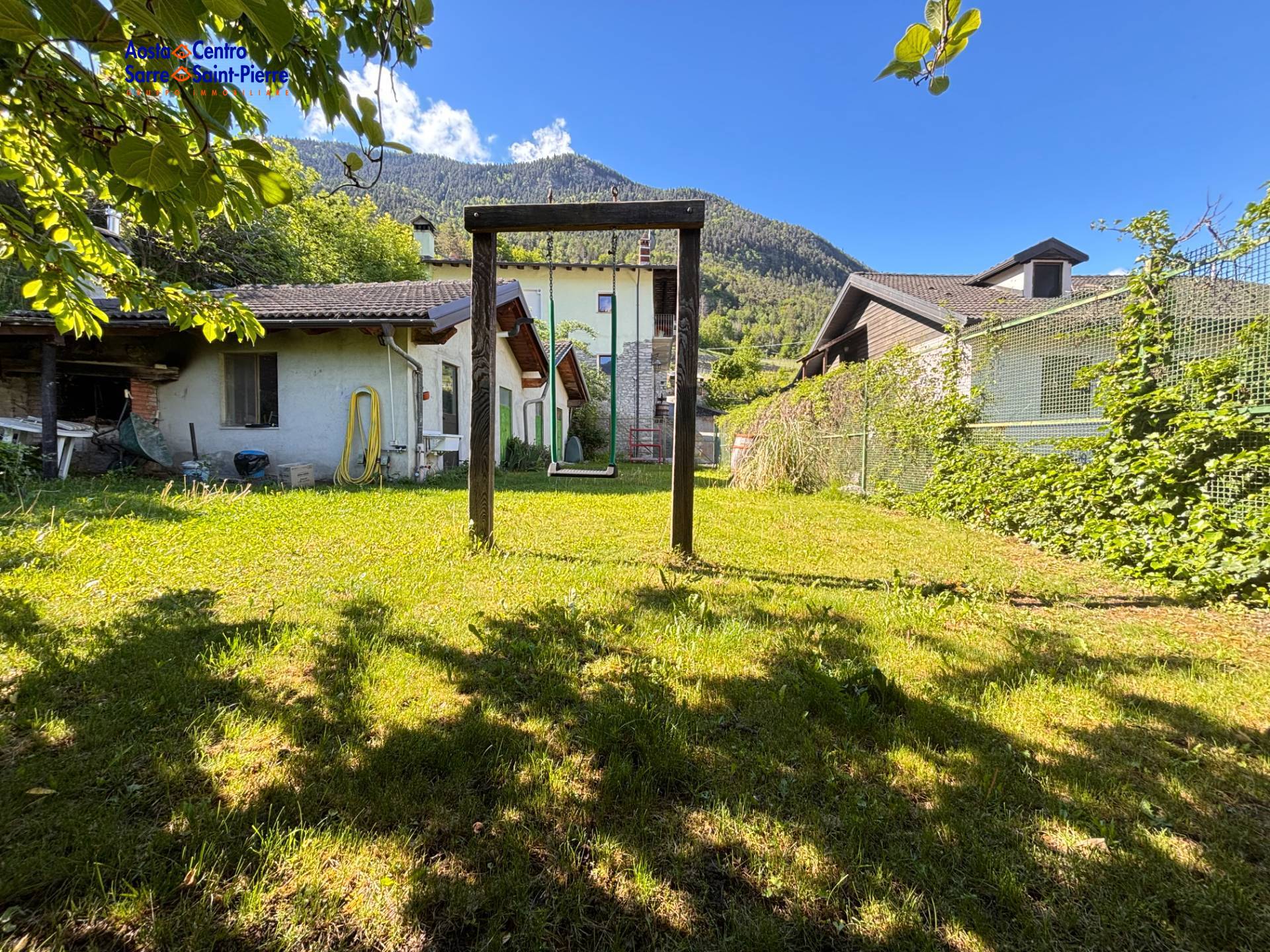 Casa singola in vendita a Jovencan