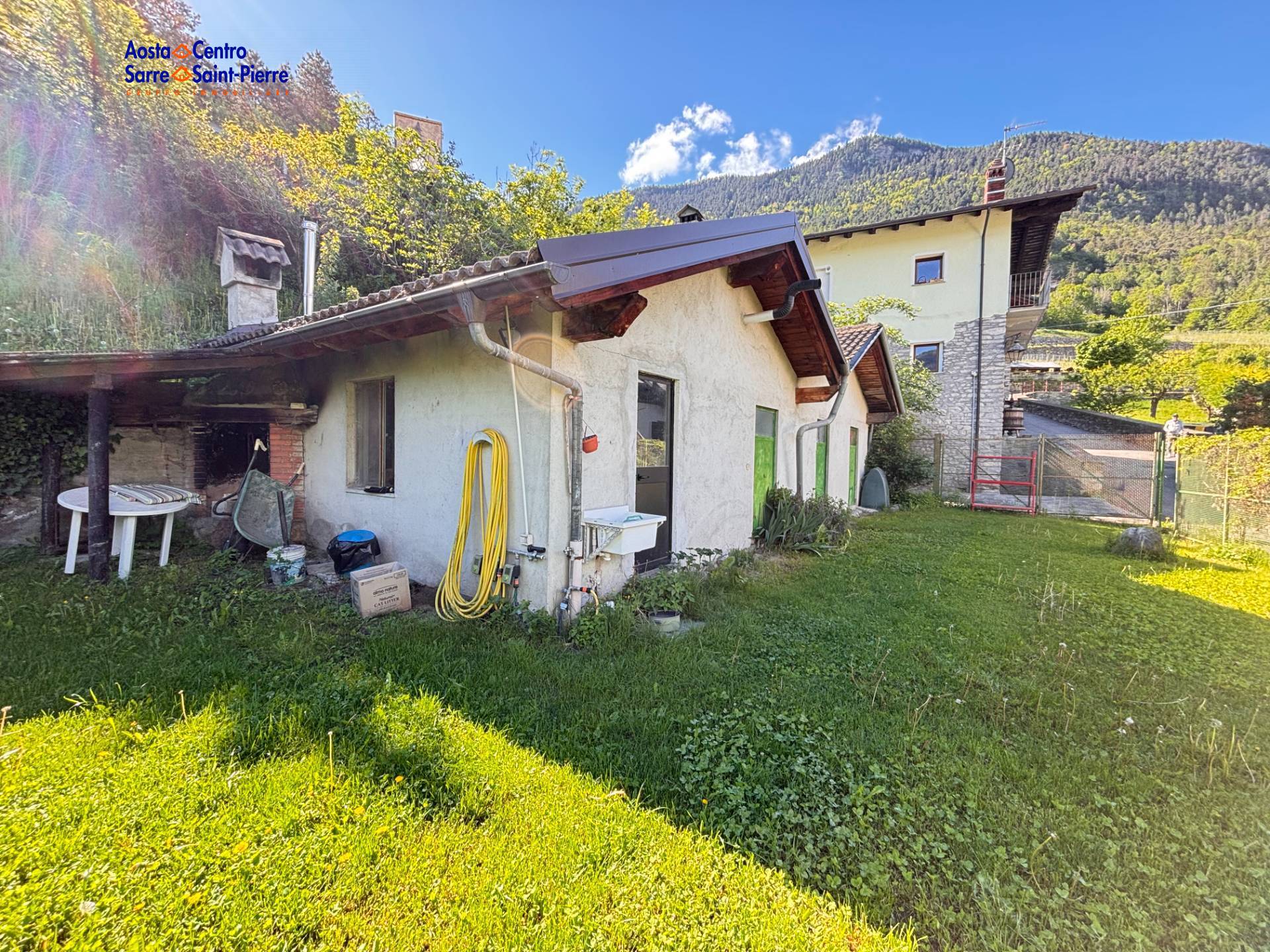 Casa singola in vendita a Jovencan