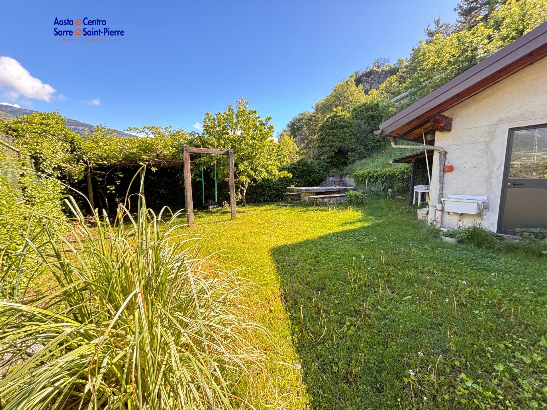 Casa singola in vendita a Jovencan