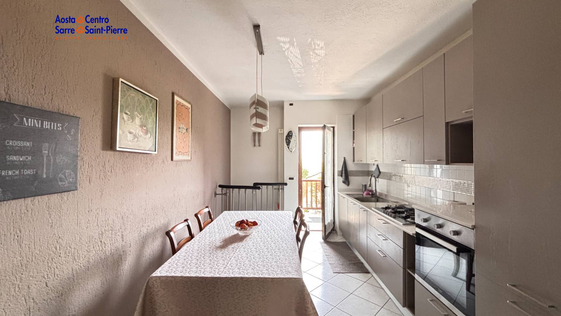 Trilocale in vendita a Pollein, Saint-Benin