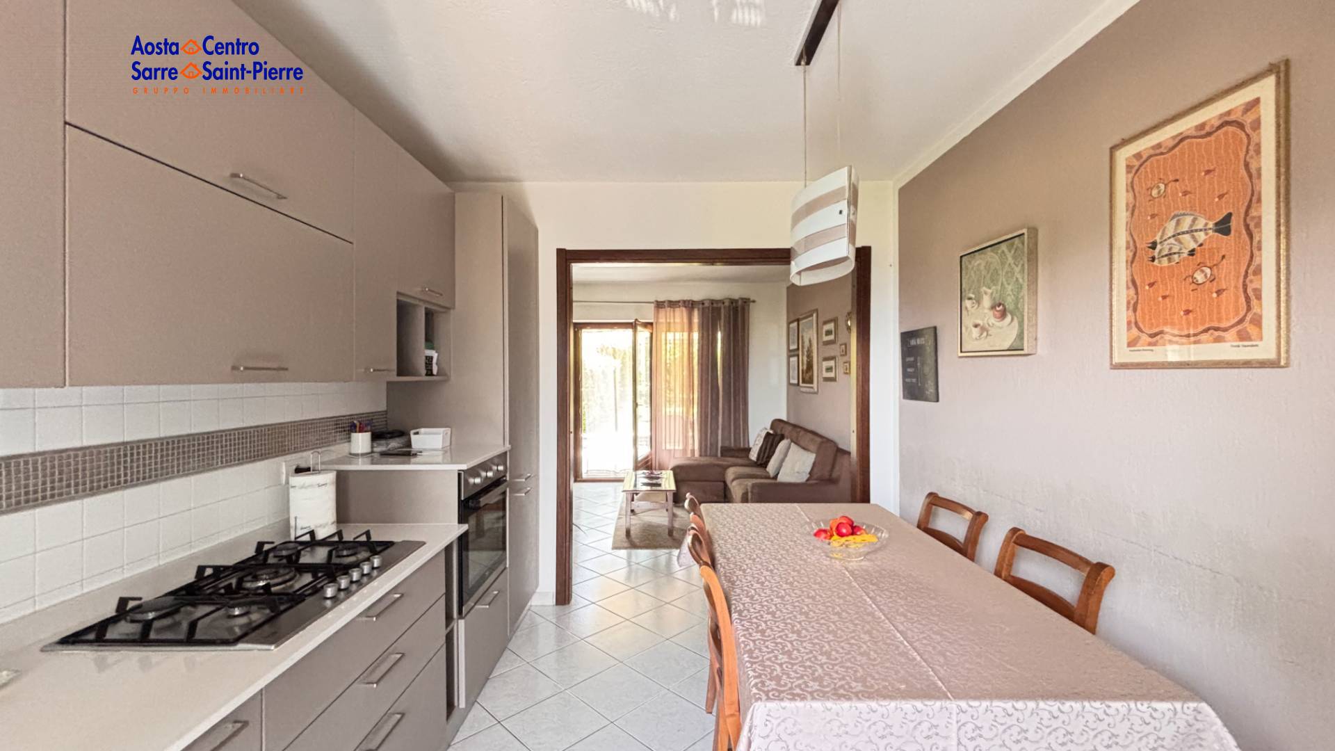 Trilocale in vendita a Pollein, Saint-Benin