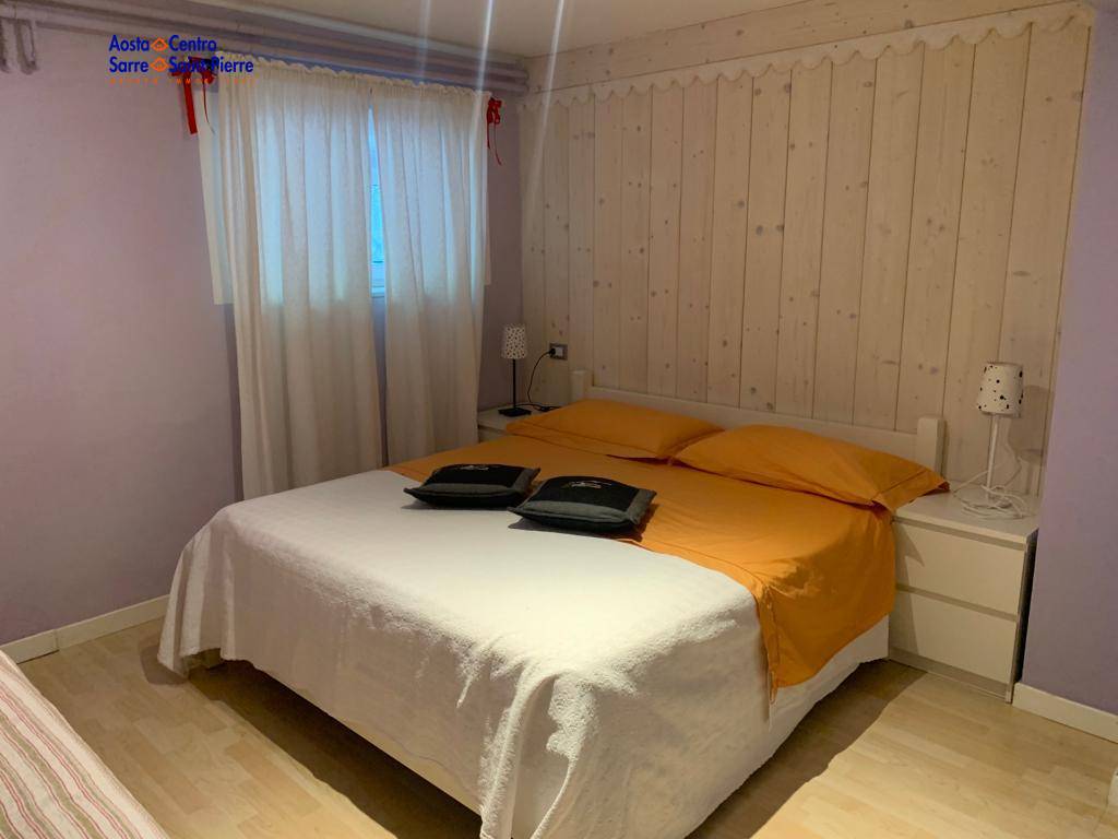 Trilocale in affitto a Aosta, Centro