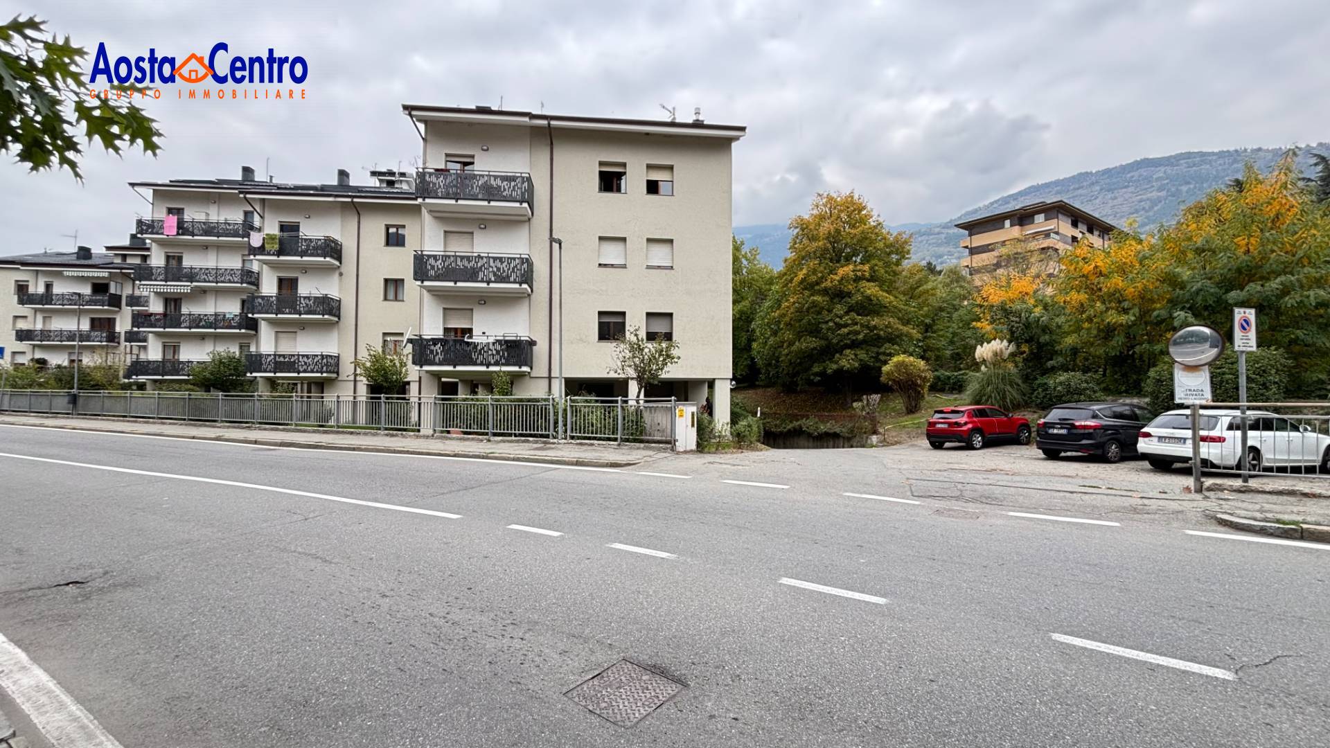 Box o garage in vendita a Aosta, Centro