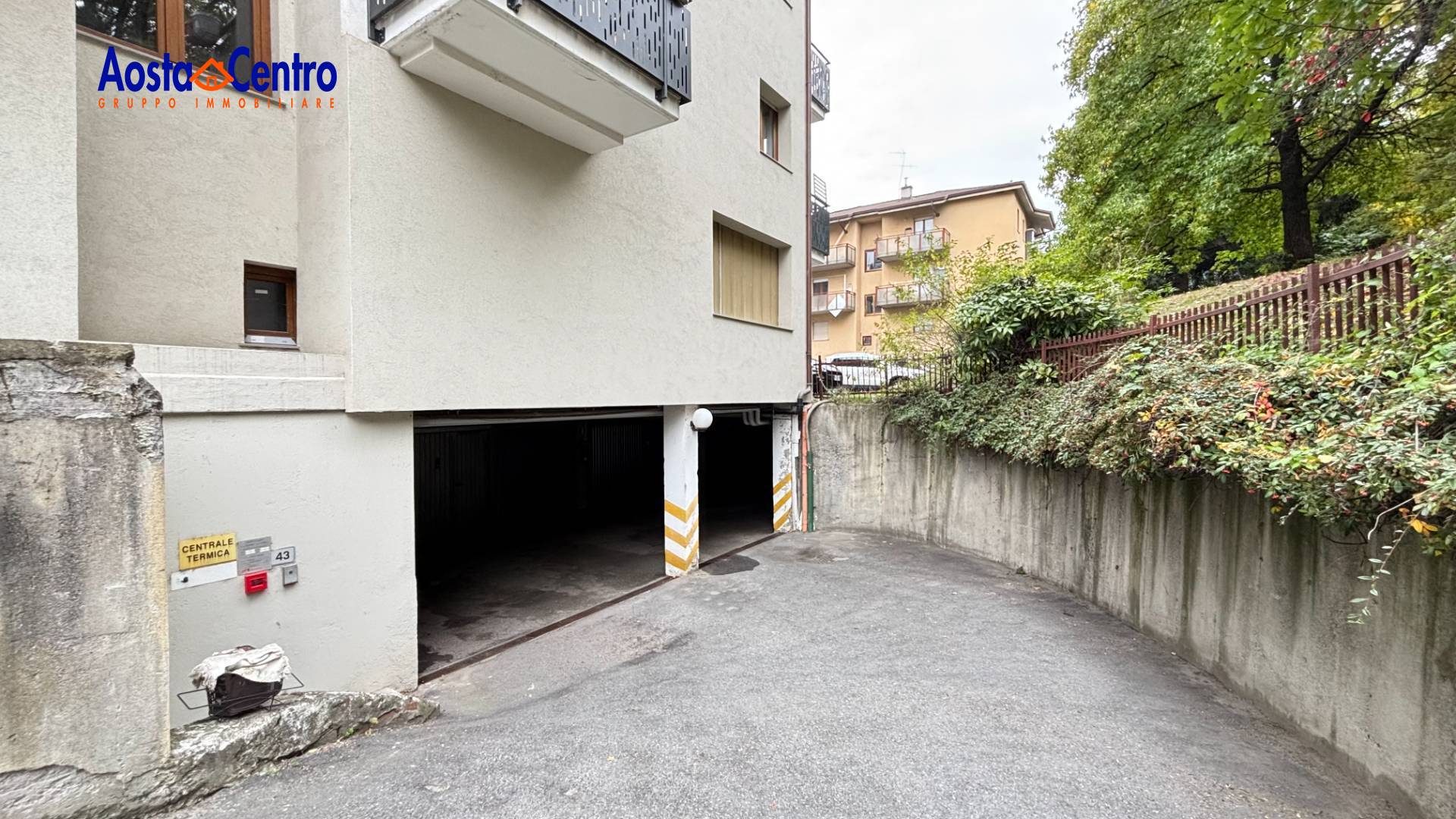 Box o garage in vendita a Aosta, Centro