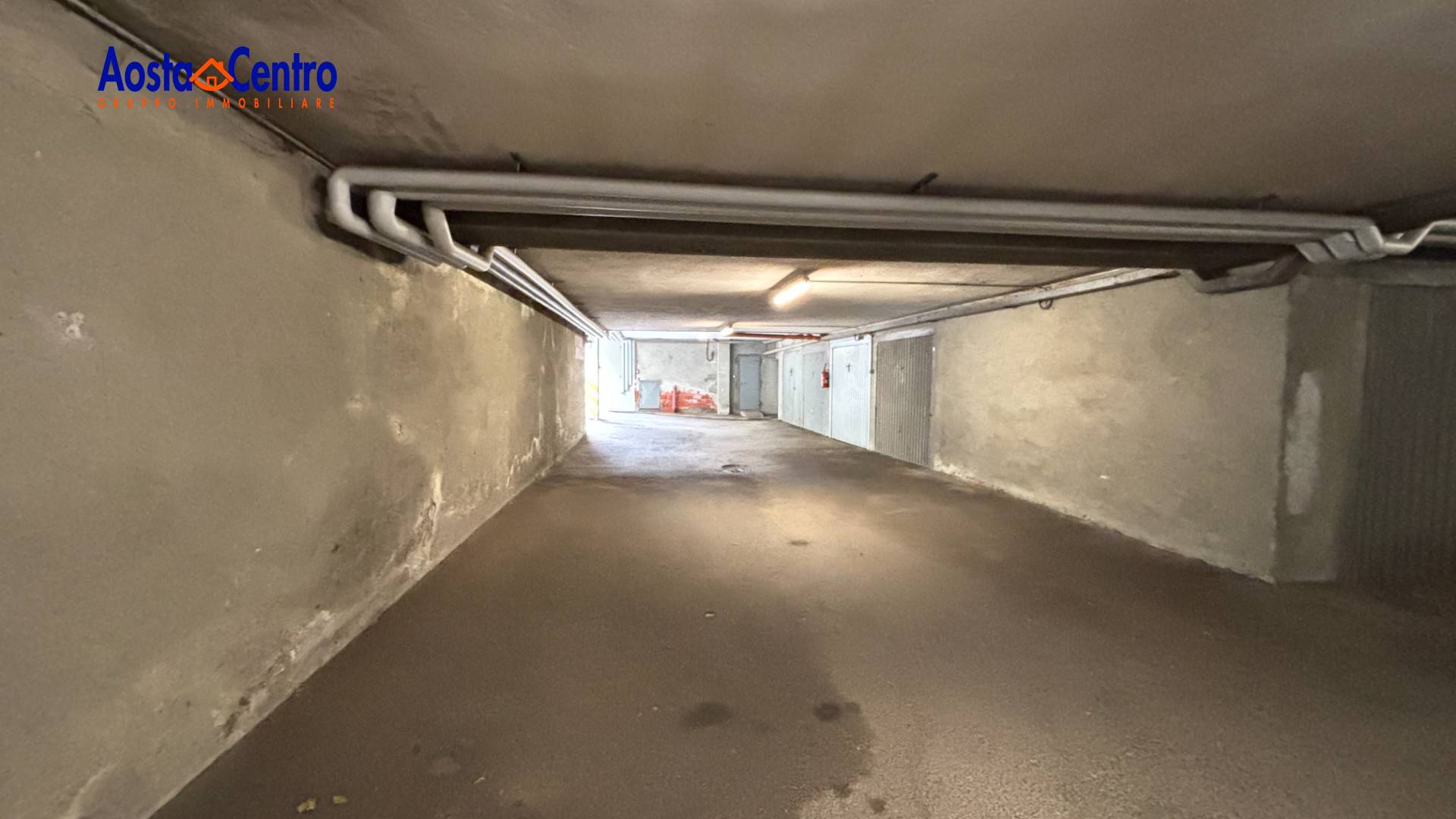 Box o garage in vendita a Aosta, Centro