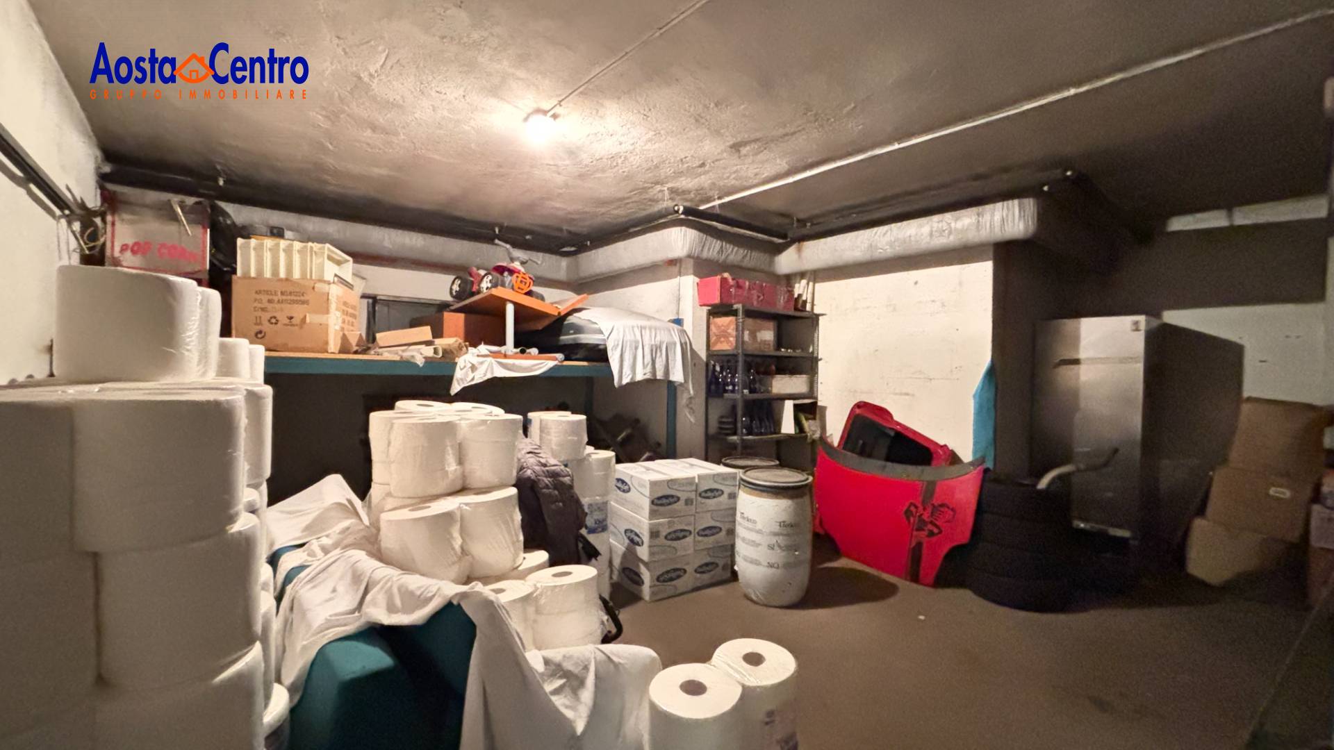 Box o garage in vendita a Aosta, Centro