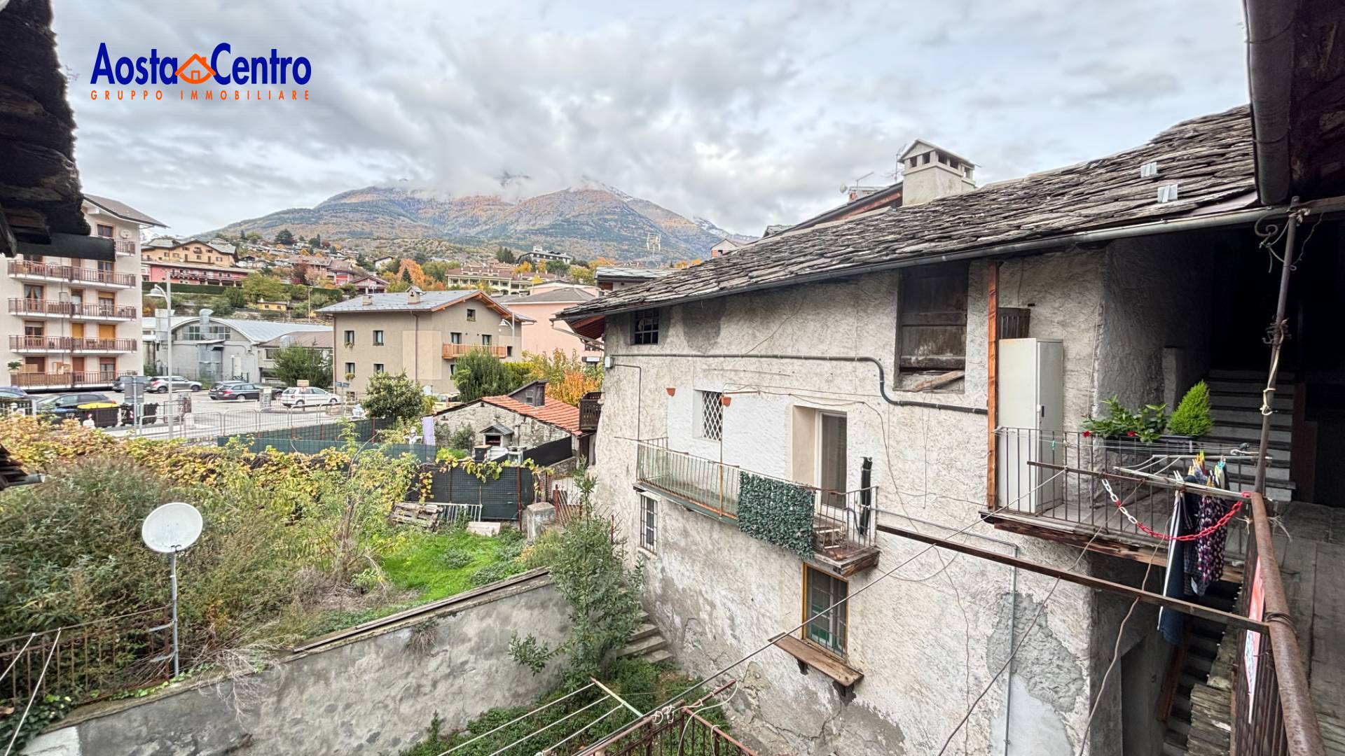 Casa indipendente in vendita a Aosta, Centro