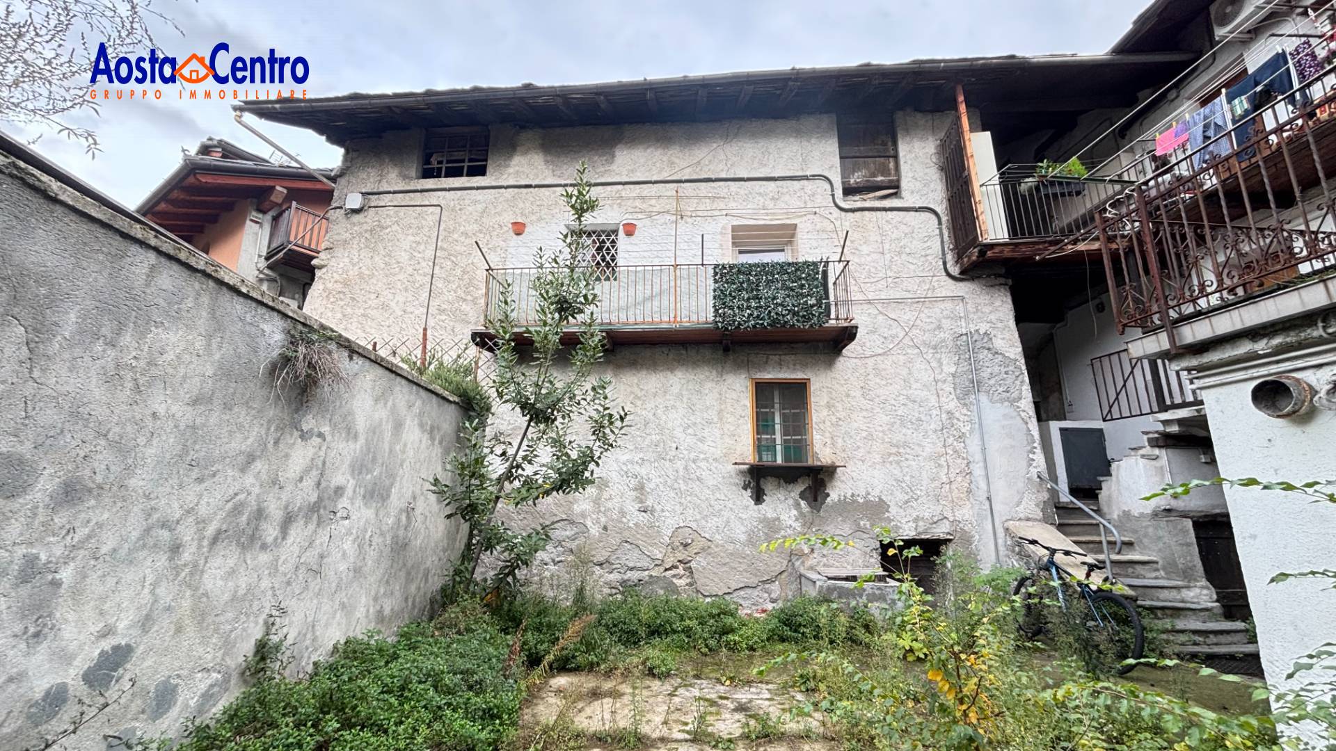 Casa indipendente in vendita a Aosta, Centro