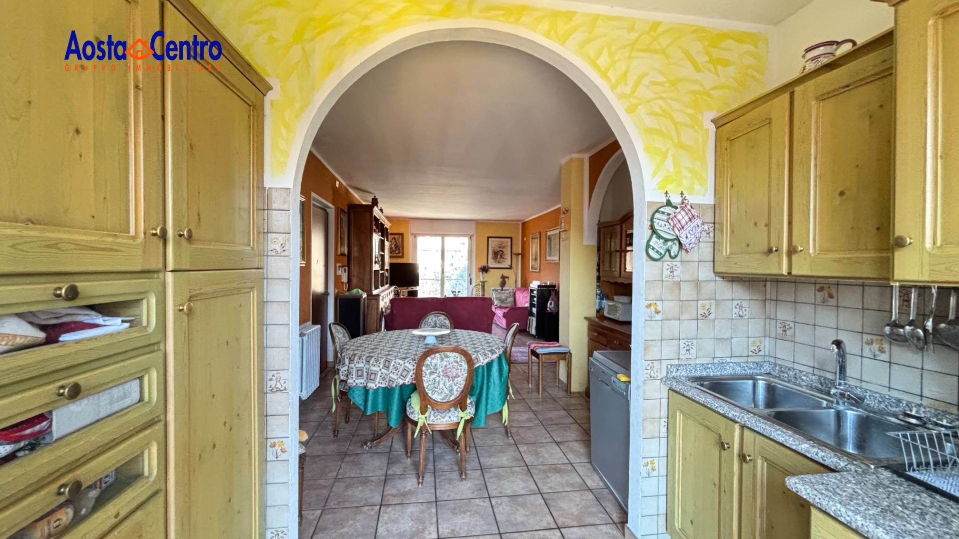 Quadrilocale in vendita a Aosta, Centro