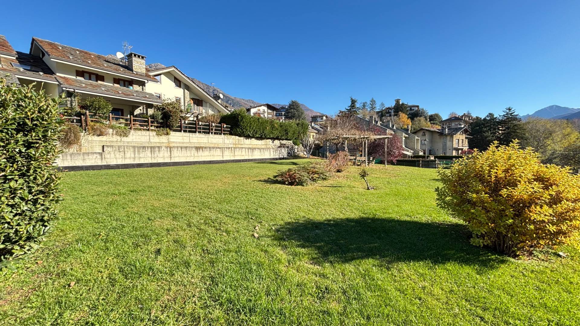 Villa a schiera in vendita a Aosta, Porossan