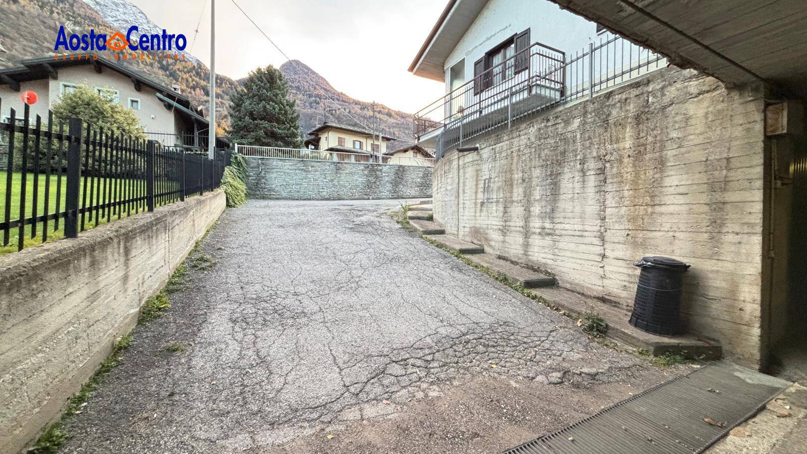 Box o garage in vendita a Pollein, Capoluogo