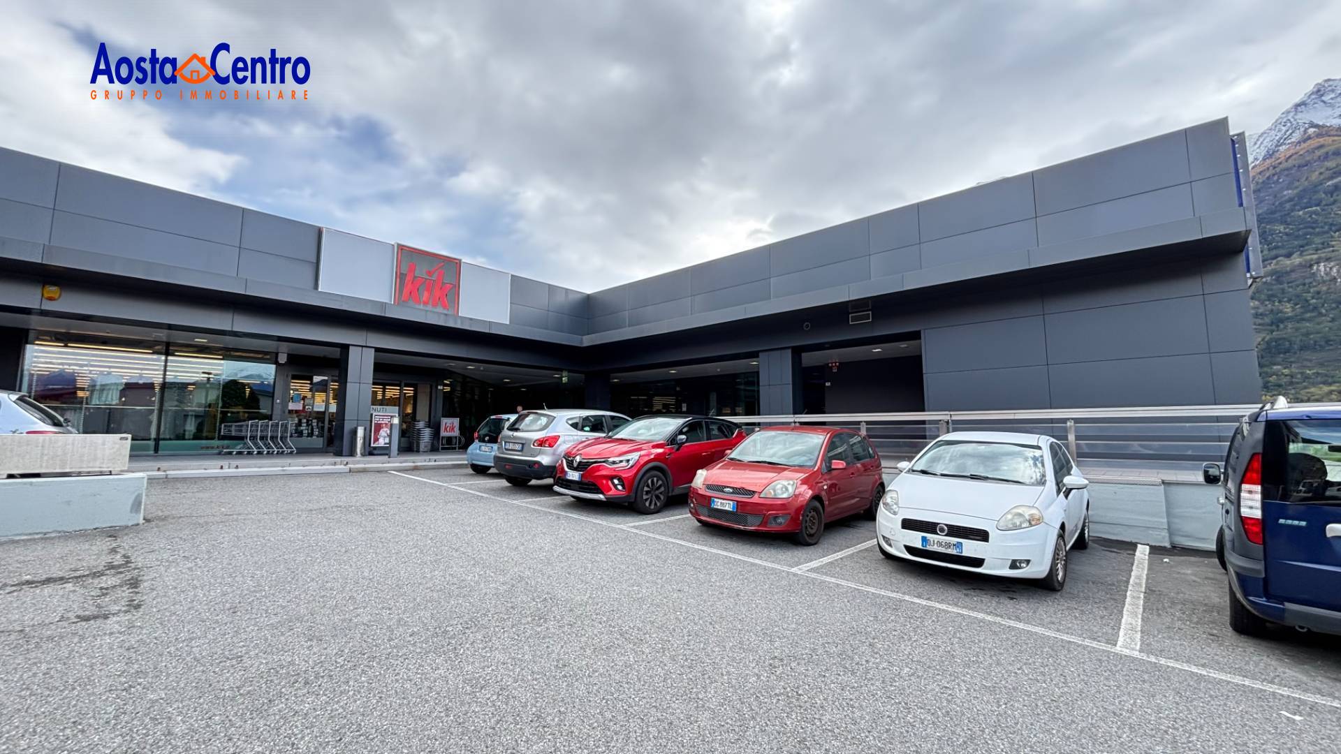 Locale commerciale in affitto a Saint-Christophe