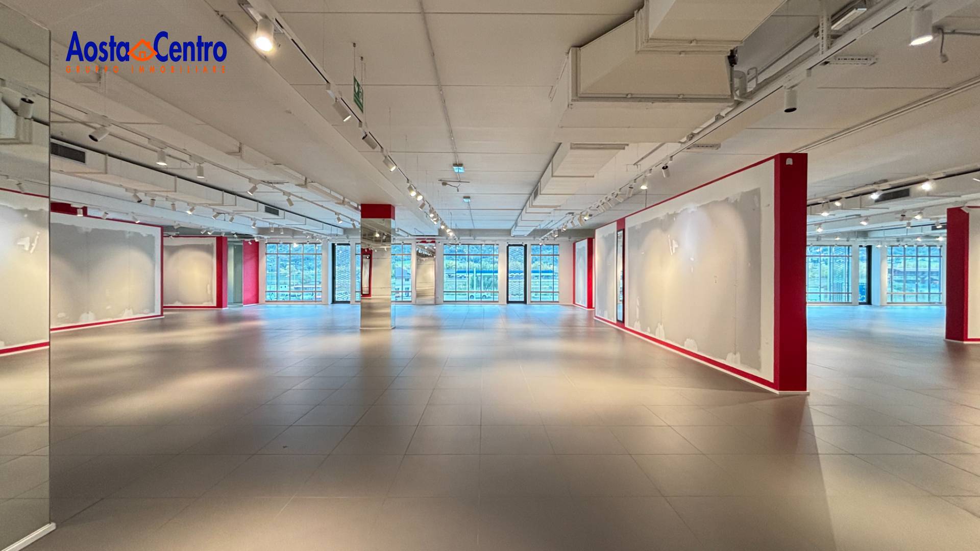 Locale commerciale in affitto a Saint-Christophe