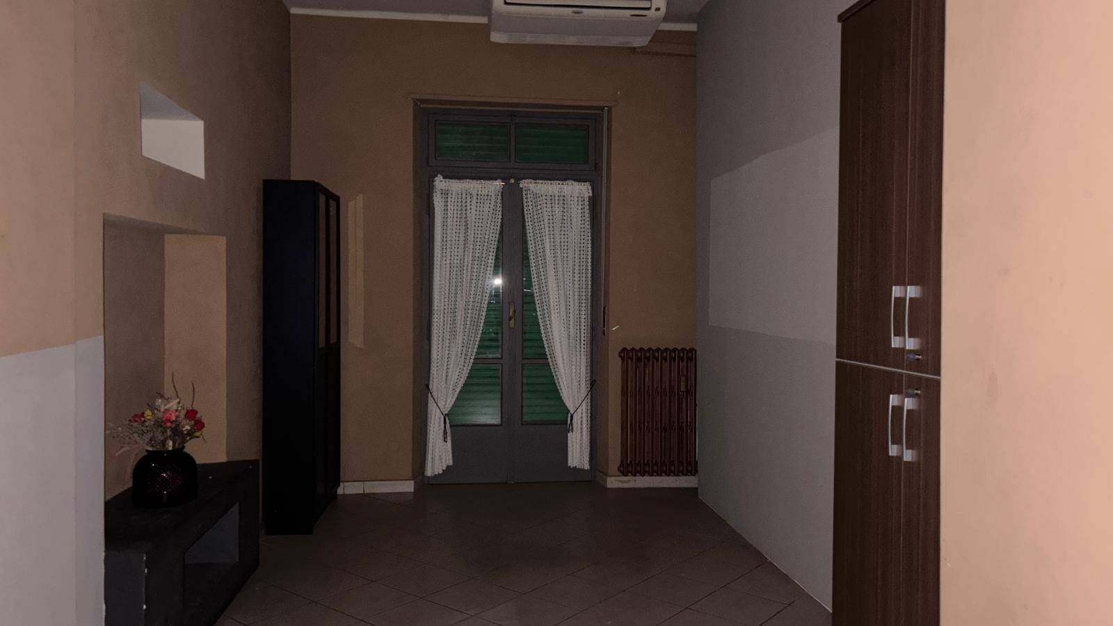 Locale commerciale in affitto a Aosta, Centro