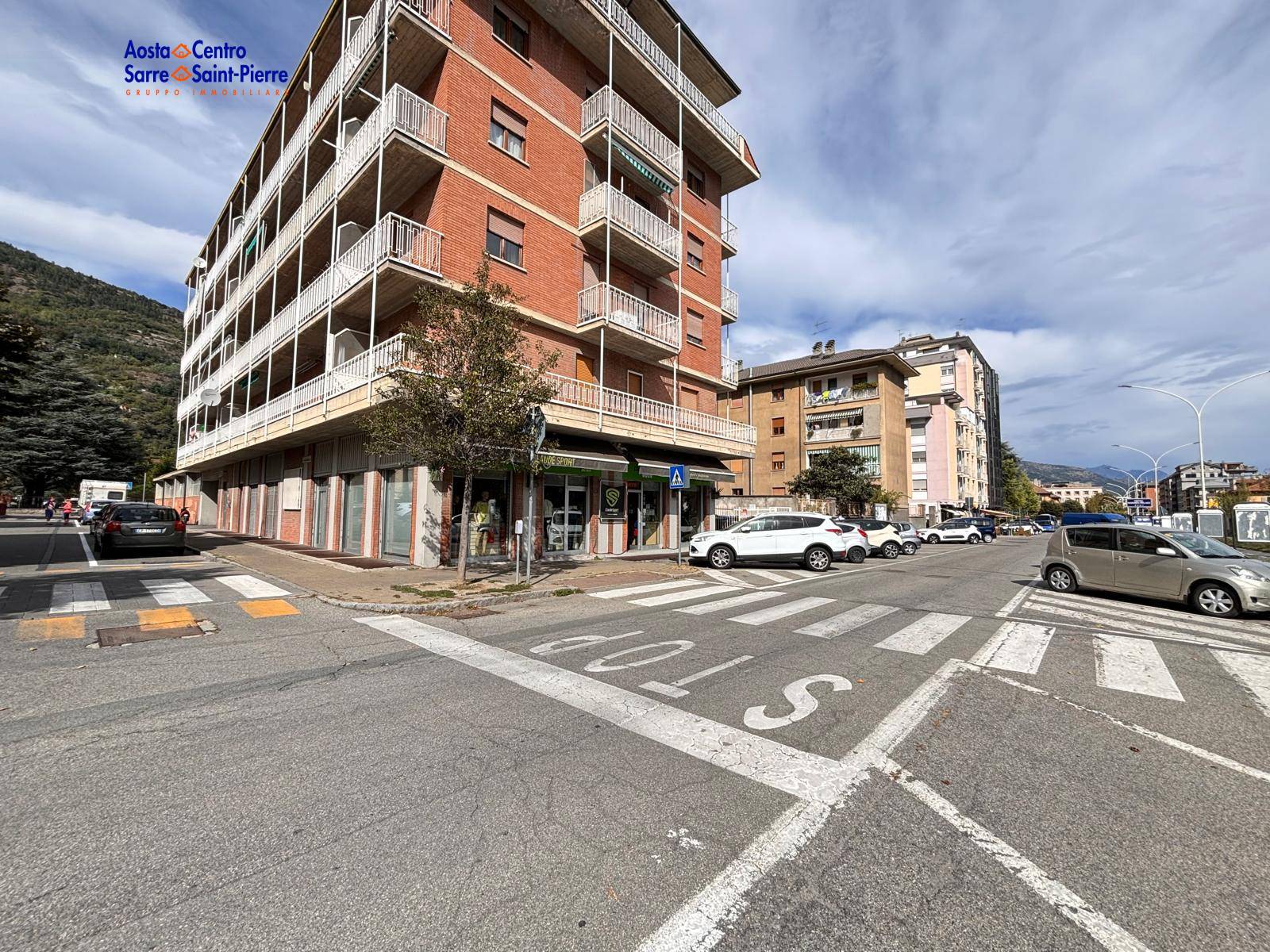 Box o garage in vendita a Aosta, Centro