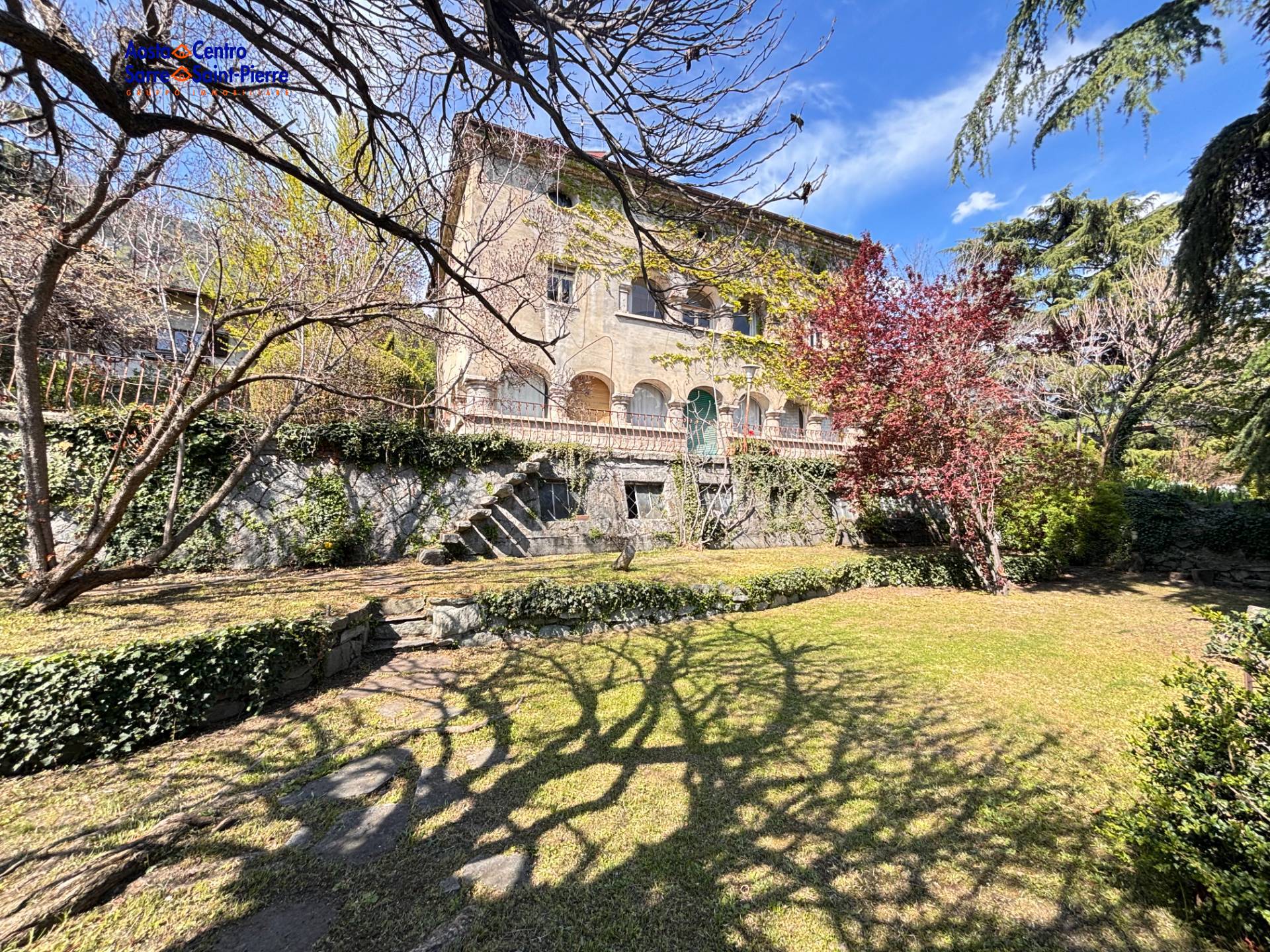Villa in vendita a Aosta, Centro