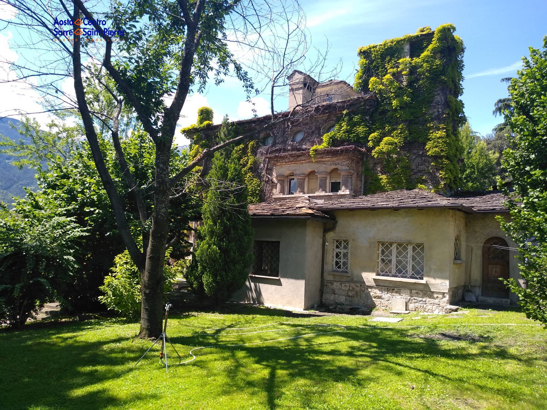 Villa in vendita a Aosta, Centro