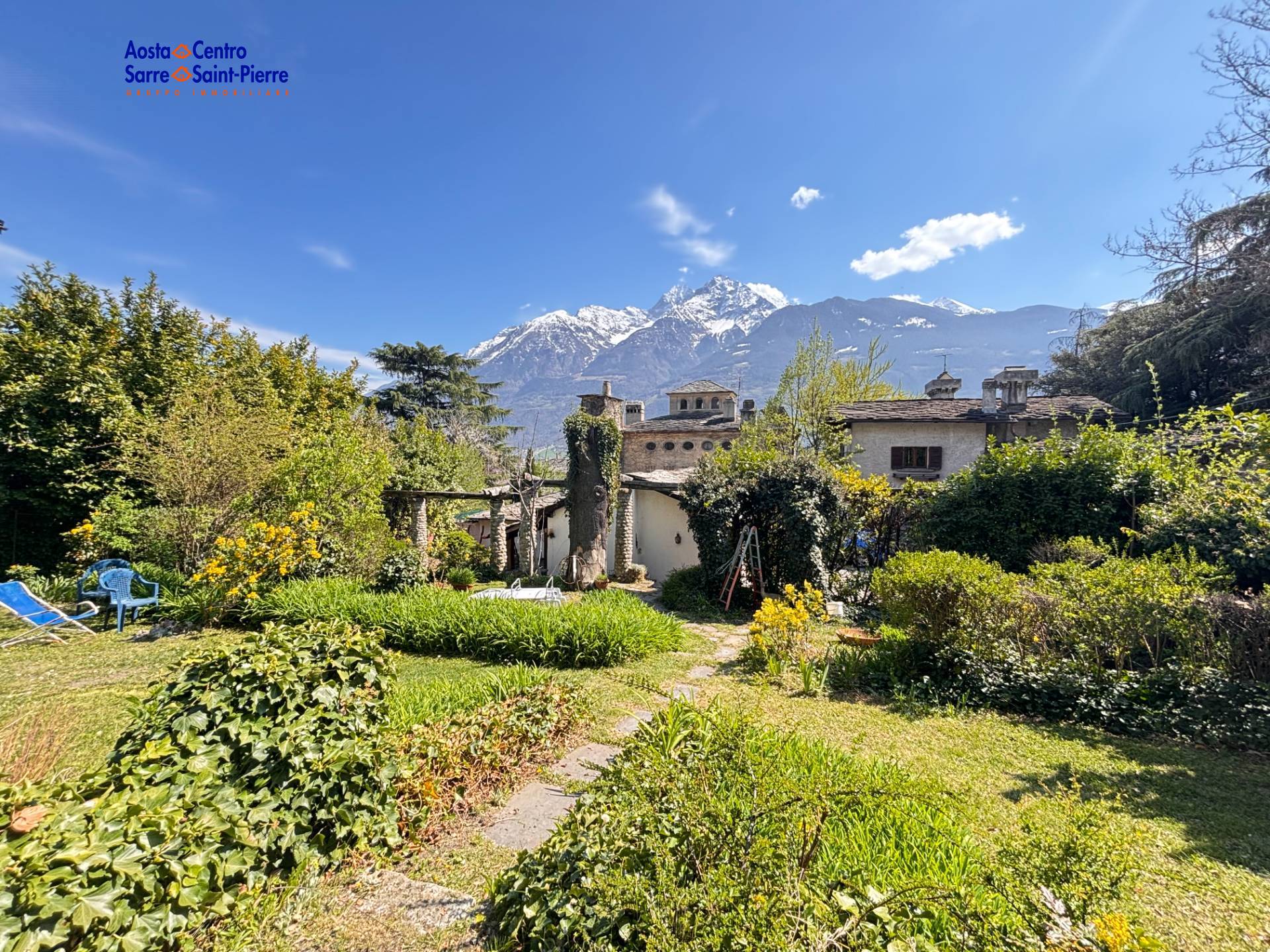 Villa in vendita a Aosta, Centro