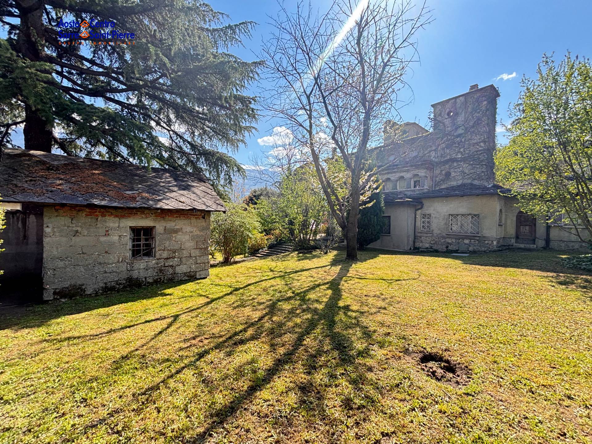 Villa in vendita a Aosta, Centro