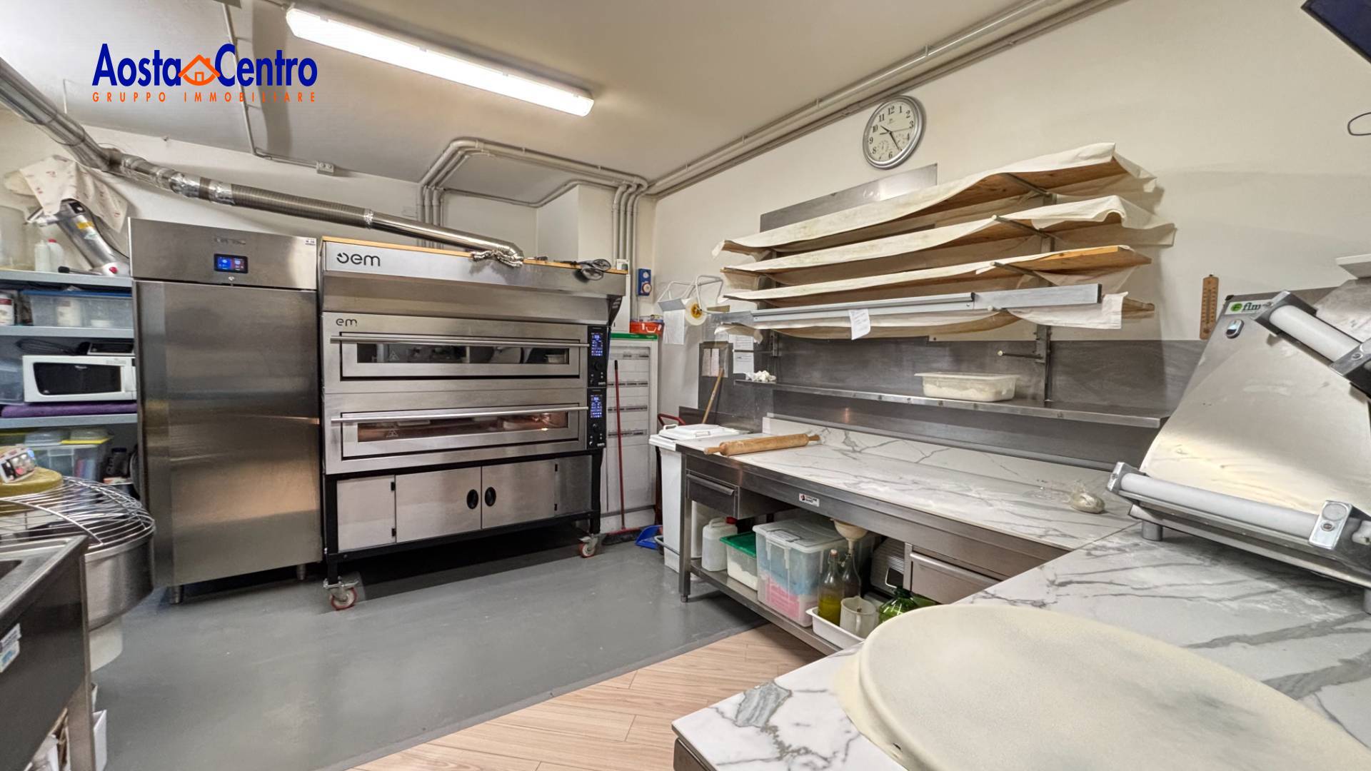 Attivit commerciale in vendita a Aosta, Centro